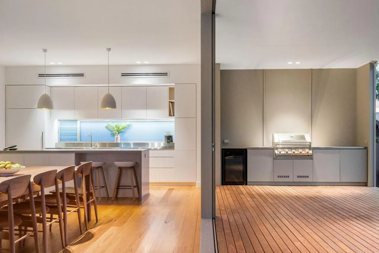 Sanctuary On Browning Villa Byron Bay Holiday home